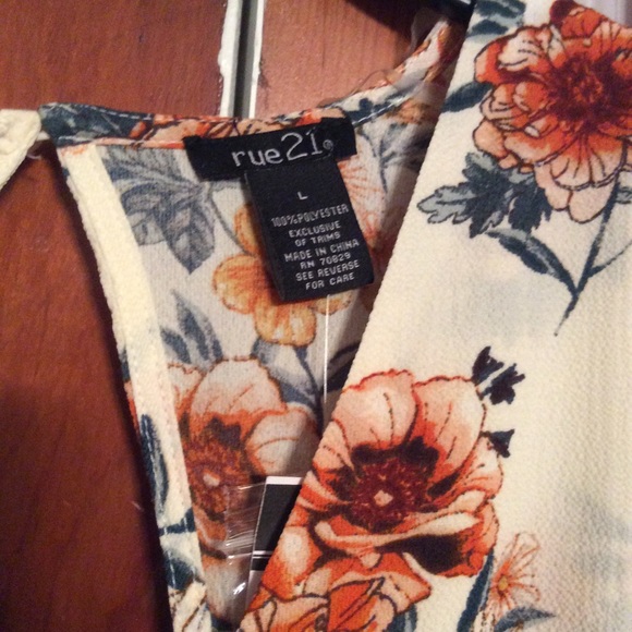 Rue 21 romper - Picture 6 of 6